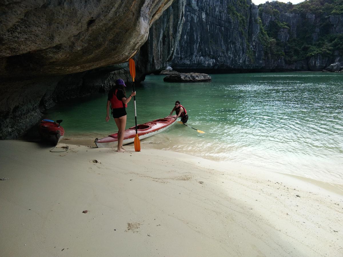 Anh Thuan Hotel 1 Cat Ba Island Luaran gambar