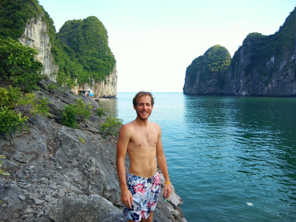 Anh Thuan Hotel 1 Cat Ba Island Luaran gambar