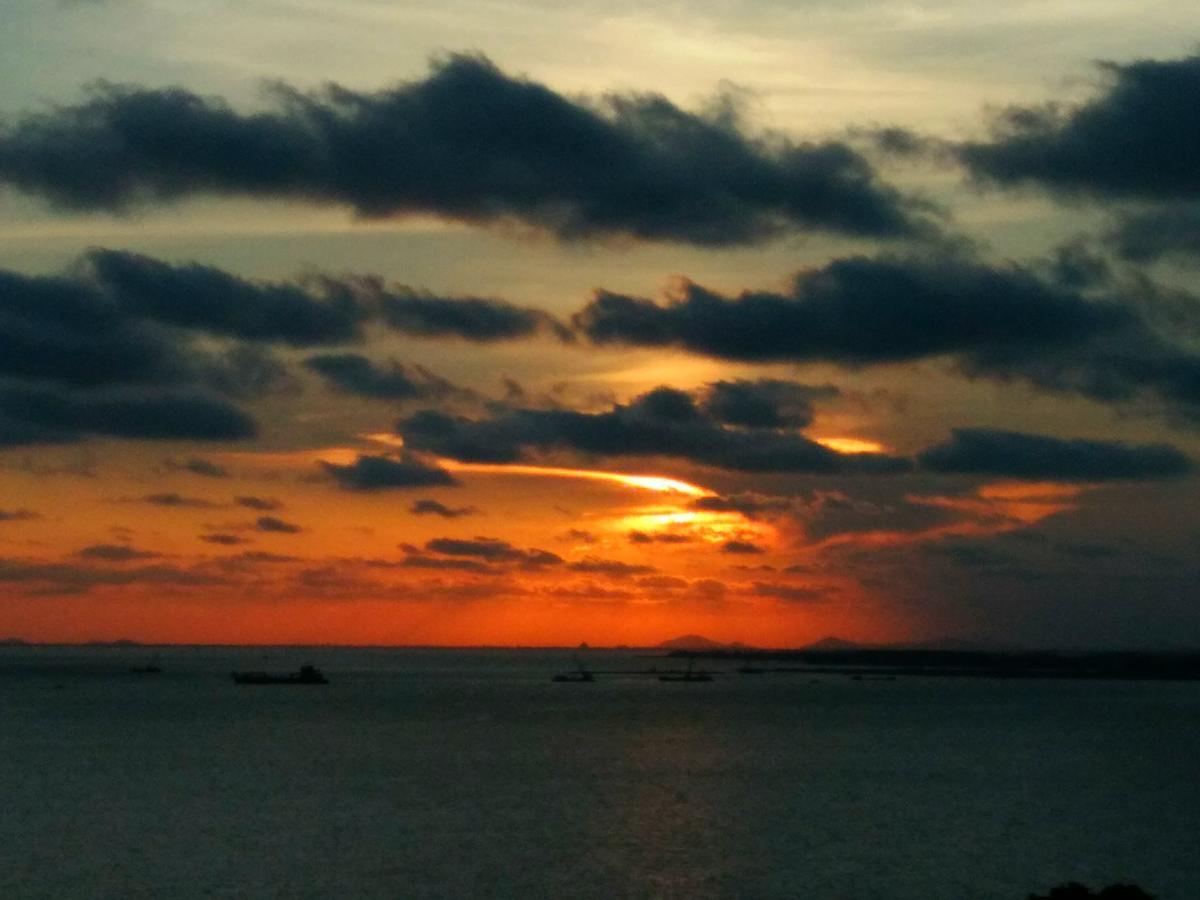 Anh Thuan Hotel 1 Cat Ba Island Luaran gambar