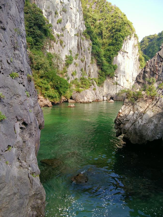 Anh Thuan Hotel 1 Cat Ba Island Luaran gambar